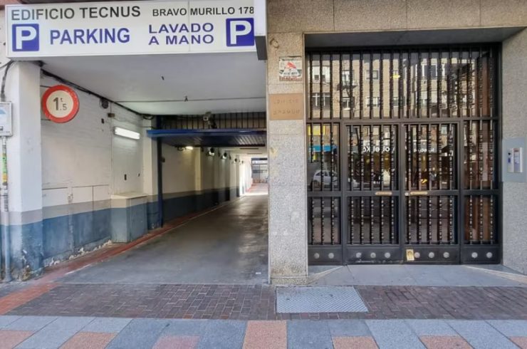 Madrid-Calle Bravo Murillo 176 Plaza de garaje